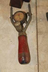 lot 736 image: Vintage Cell Tester