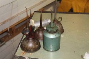 lot 749 image: Lot of (6) Oiler Cans