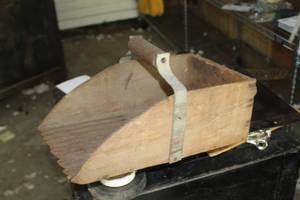 lot 753 image: Vintage Garden Hand Sifter