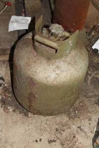 lot 823 image: Propane Tank