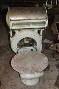 lot 832 image: Vintage Toledo Scales Minnesota Railroad Waterhouse Scale