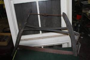 lot 858 image: Vintage Wood Saw