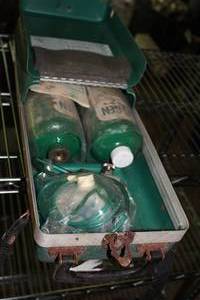 lot 869 image: Life-O-Gen Emergency Oxygen Unit
