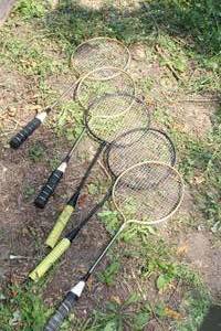 lot 875 image: Lot of (5) Badmitton rackets