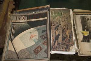 lot 905 image: Lot of (8) Vintage Books and Magazines