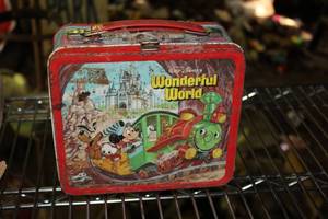 lot 903 image: Vintage Walt Disney Wonderful World Metal Lunch Box