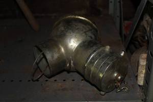 lot 936 image: Vintage Shut-Off Valve Assembly