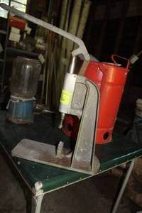 lot 940 image: Vintage Metal Press