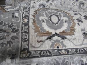 lot 27 image: Brio Area Rugs