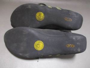 lot 43 image: Rock Climbing Shoes
