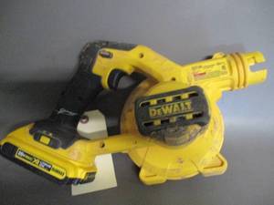 lot 2 image: DeWalt Power Blower