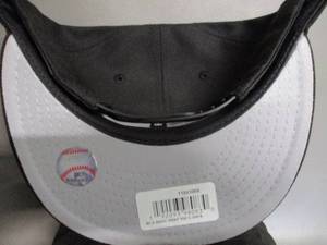 lot 7 image: New ERA 9 Fifty Snapback White Sox Hats