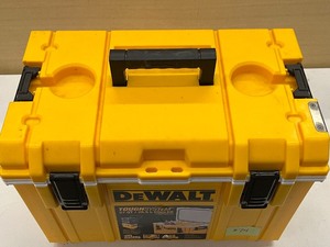 DeWalt 27-Quart Tough-System Cooler