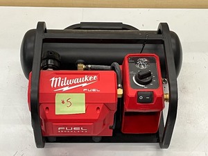 Milwaukee M18 Fuel Portable 2-Gallon Contractors Compressor