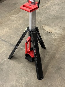 Milwaukee M18 Fuel Rocket Dual Power Light Tower