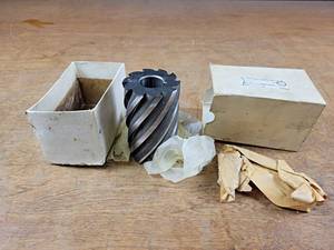lot 2187 image: NOS HSS HD Plain Milling Cutter 2.5 x 4 x 1 Bore - Part No. 0849-00040