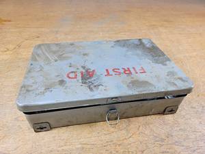 lot 2204 image: Vintage First Aid Kit w Contents
