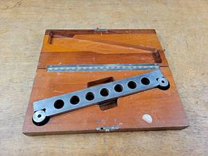 lot 2219 image: Brown & Sharpe (JOHANSSON) LINE SINE BAR 10 68 DEGREES