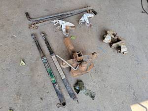 lot 2247 image: Towing Accessories - Valley Sway Control Bars (Model 7569), Receiver  Extra Set of Sway bars and Brackets - NO SHIPPING