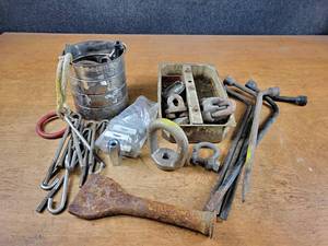 lot 2280 image: Lot of Assorted Hardware