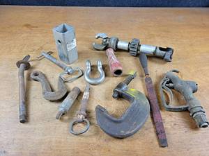 lot 2283 image: Lot of Hooks, Clamps and More