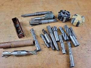 lot 2287 image: Lot of Machinist Tooling - Endmills and More - Sizes up to 1.25
