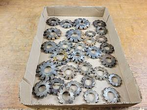 lot 2322 image: Lot of (30) Milling Cutters - These are from 3 to 1-34 Diameter