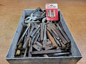 lot 2327 image: Large Lot of Assorted Reamers and More