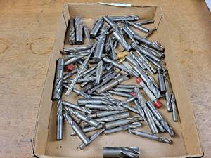 lot 2341 image: Large Lot of Assorted Endmills - Sizes up to 1