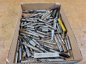 lot 2342 image: Large Lot of Assorted Endmills - Sizes up to 34