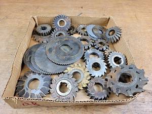 lot 2348 image: Lot of (28) Milling Cutters and Slitting Saw Blades - Sizes up to 5