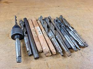 lot 2354 image: Lot of Large Taper Shank Twist Drill Bits - Up to 1-14 Diameter