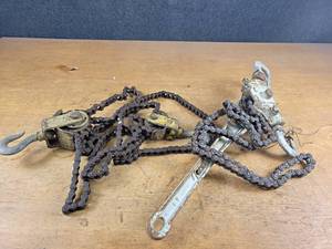 lot 2386 image: (2) Chain Hoists - NO SHIPPING