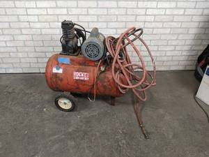 lot 2391 image: Rocket Air Compressor - 20 Gallon - Untested, needs new cord - NO SHIPPING
