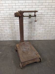 lot 2393 image: Antique Fairbanks Balance Scale - NO SHIPPING