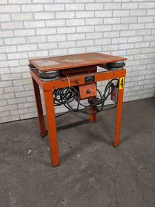 lot 2179 image: Branford Vibrating Table - Measures about 24 x 18 x 30 - HEAVY - NO SHIPPING