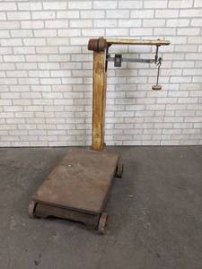 lot 2394 image: Antique Fairbanks Balance Scale - NO SHIPPING
