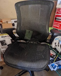 lot 93 image: Bayside Mesh Office Chair
