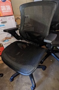 lot 92 image: Bayside Mesh Office Chair