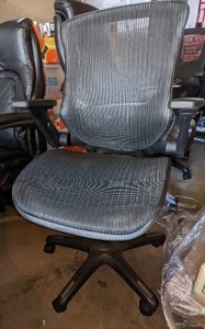 lot 95 image: Bayside Mesh Office Chair