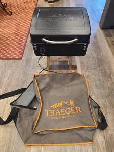 lot 34 image: Traeger Grills Ranger Portable Wood Pellet Grill and Smoker wCover, Black