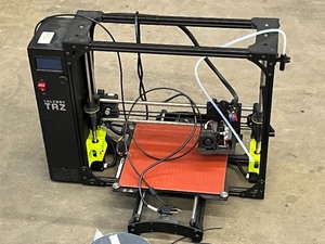 lot 1 image: Lulzbot  3-D Printer With Accessories