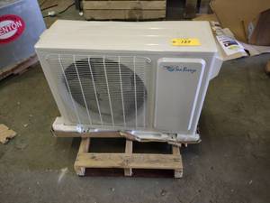 lot 122 image: Sea-Breeze Model SMZ18H4620GX Multi...