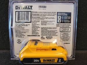 lot 41 image: DeWALT 2AH Lithium ION Compact Battery (NEW) DCB203