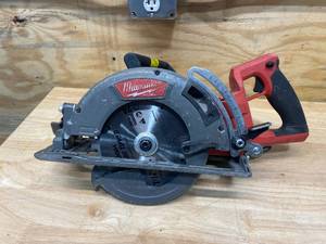lot 28 image: MILWAUKEE M18 FUEL 18-Volt Lithium-Ion Cordless 7-14 in. Rear Handle Circular Saw (Tool-Only)