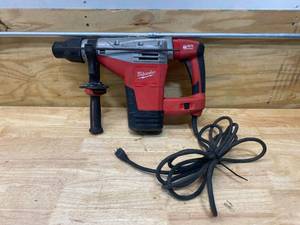 lot 29 image: MILWAUKEE 1-34 in. SDS-Max Rotary Hammer
