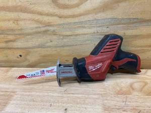 lot 35 image: MILWAUKEE M12 12V Lithium-Ion HACKZALL Cordless Reciprocating Saw (Tool-Only)