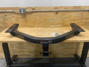 lot 46 image: CURT Class 3 Trailer Hitch, 2 Receiver, Select Honda Pilot, Acura MDX, Towing Draw Bar