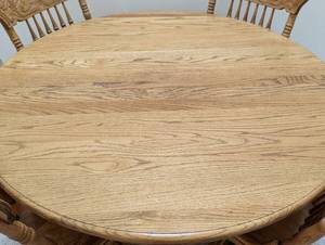 lot 2 image: Vintage Oak Dining Set