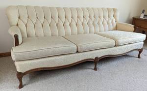 lot 6 image: Vintage Cream French Provincial Sofa